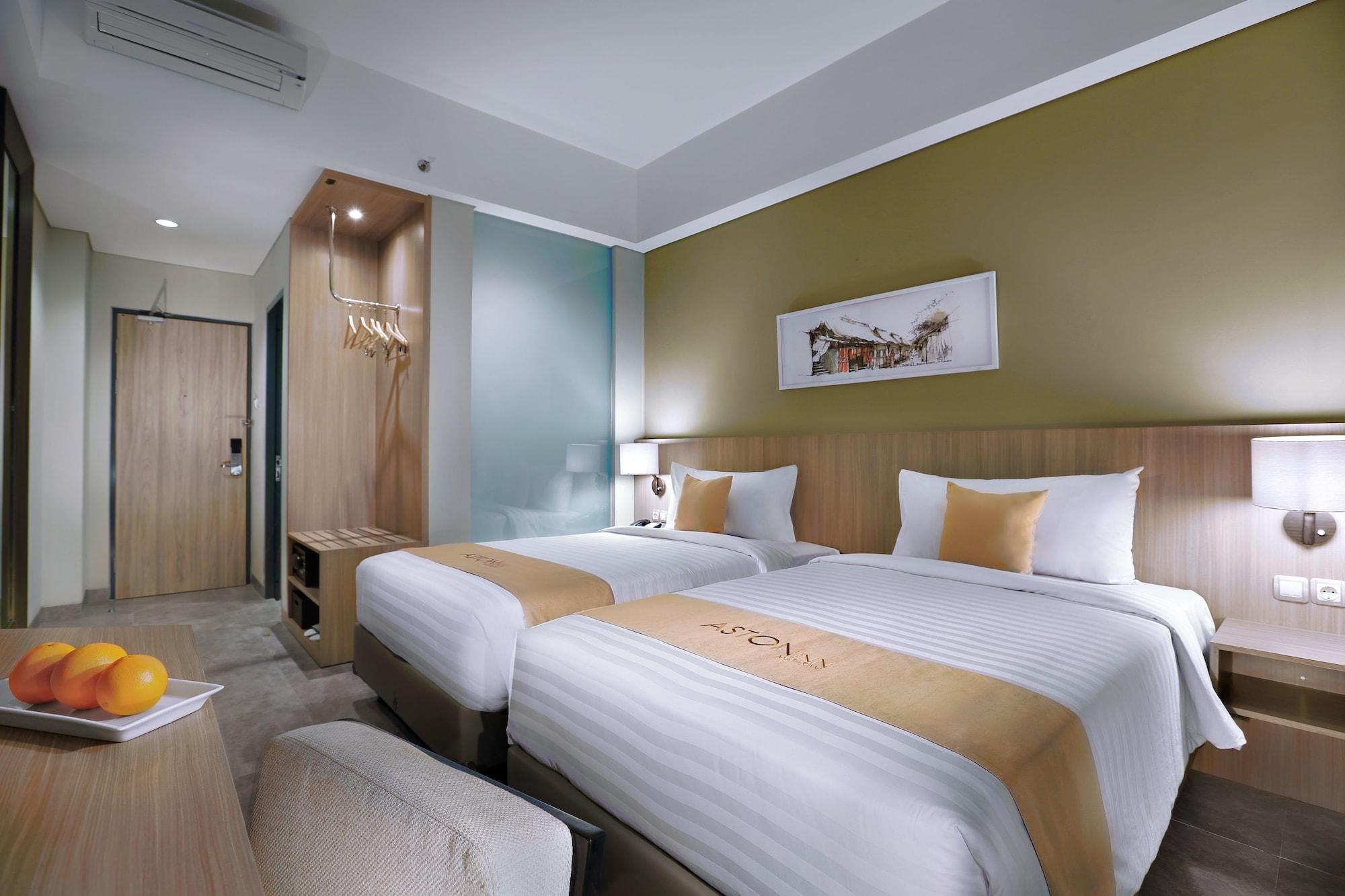 Aston Inn Матарам Экстерьер фото