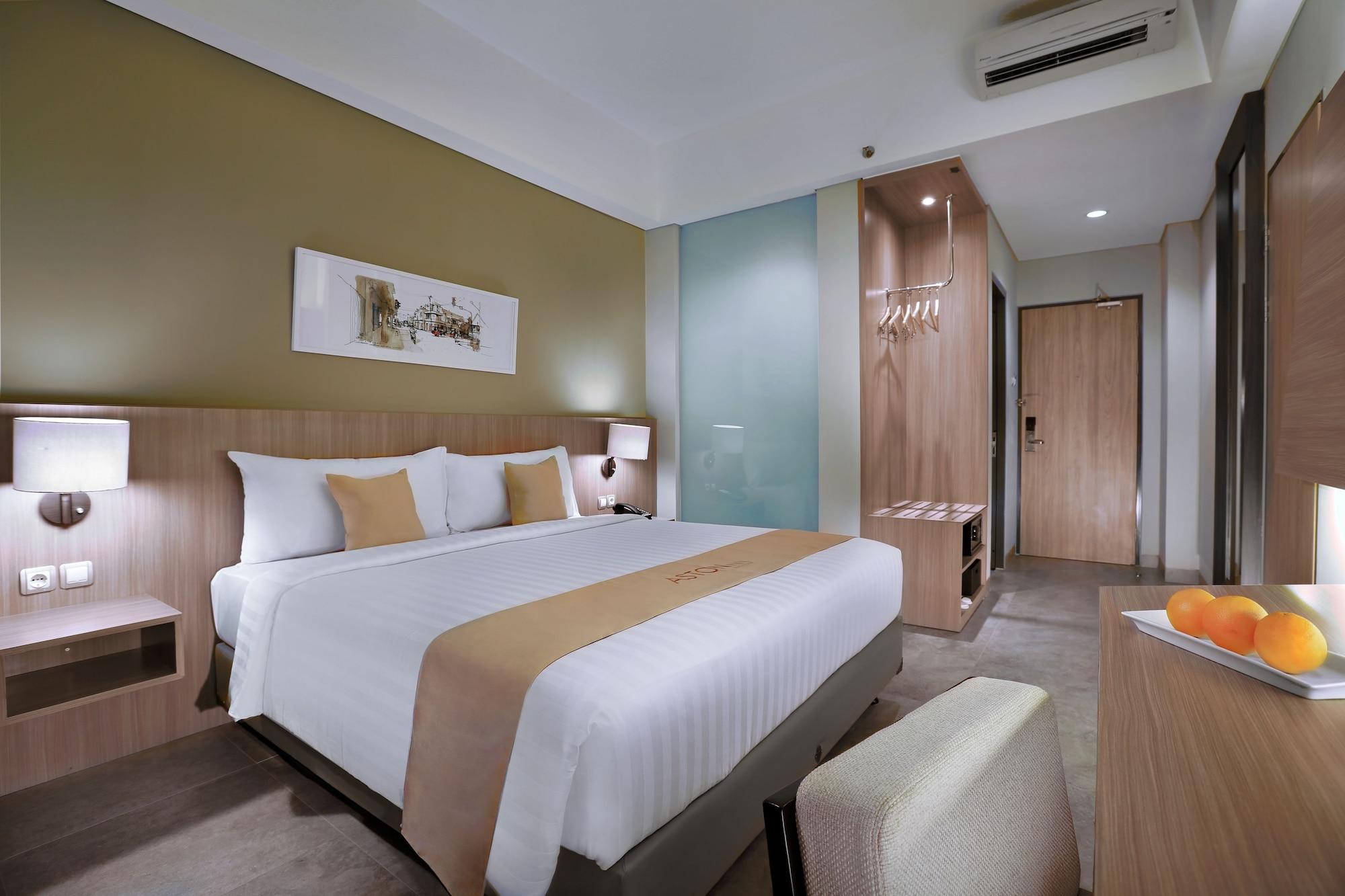 Aston Inn Матарам Экстерьер фото