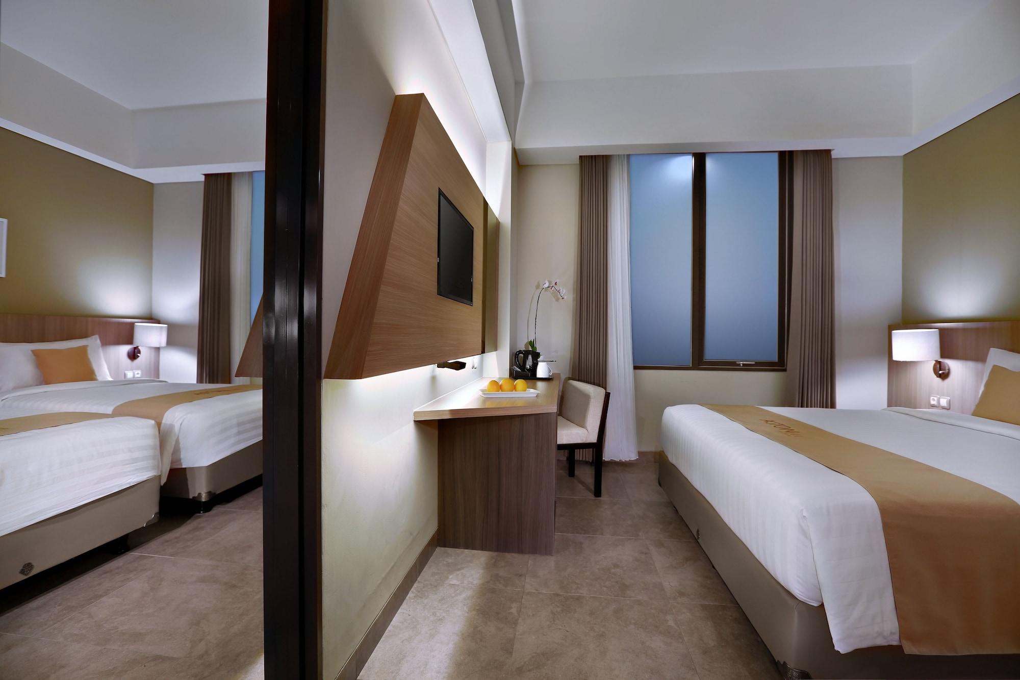 Aston Inn Матарам Экстерьер фото
