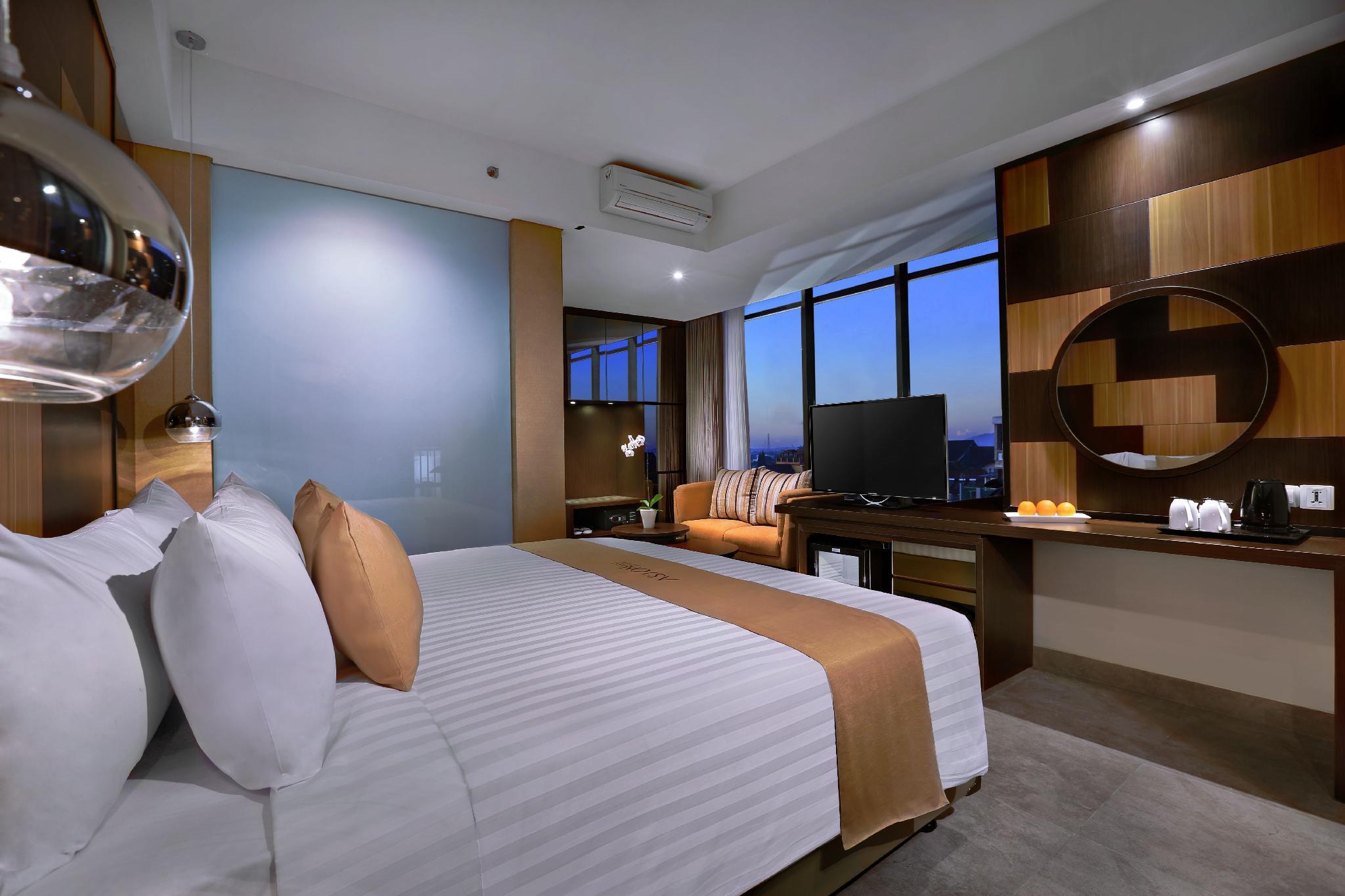Aston Inn Матарам Экстерьер фото